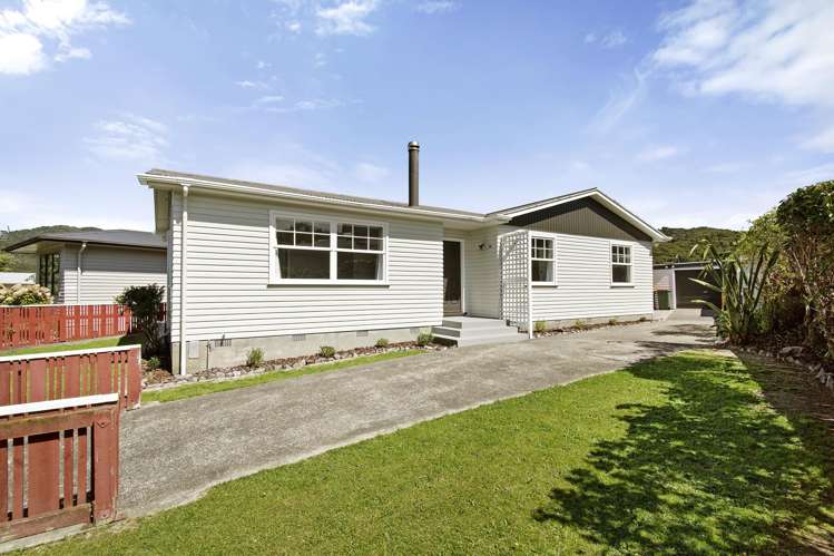 37 Momona Street Wainuiomata_0