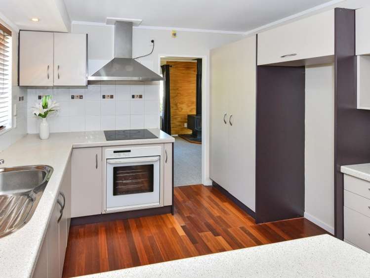 14 Deodar Place Totara Heights_24