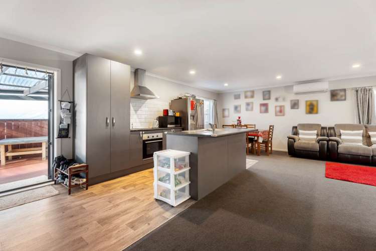 12 and 12A Southview Place Manurewa_7