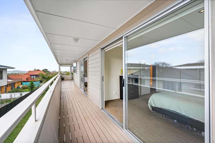 211 Royal Road Massey_19