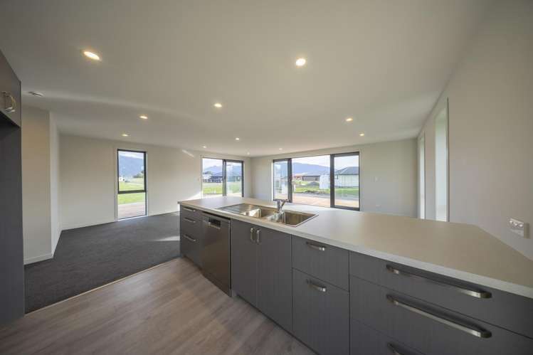 21 Tukare Loop Te Anau_8