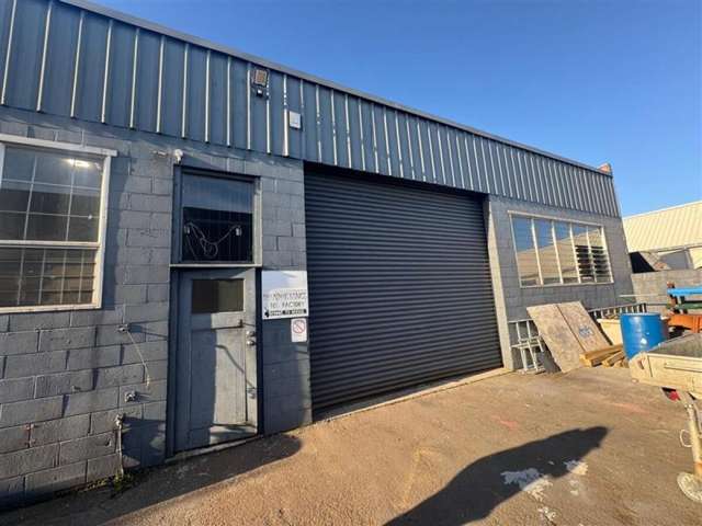 Compact Warehouse with Racking