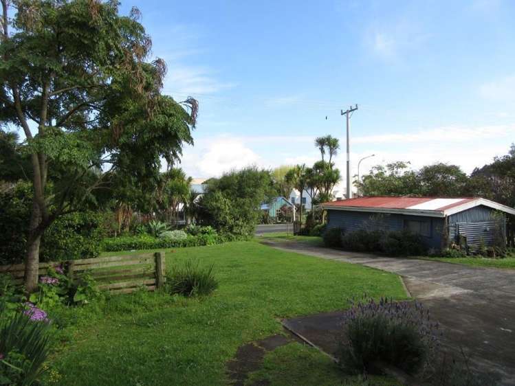 327 Hokianga Harbour Drive Omapere_24