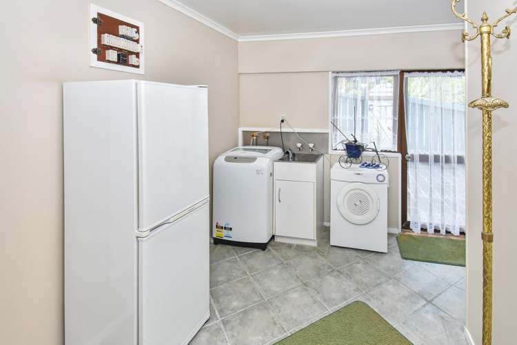 28 Kingsclere Place Goodwood Heights_16