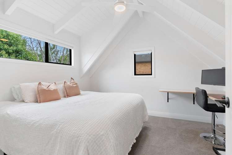 2/178 Landscape Road Mount Eden_16