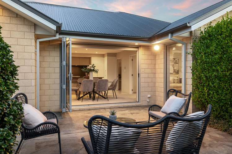 16 Temple Avenue Lincoln_24