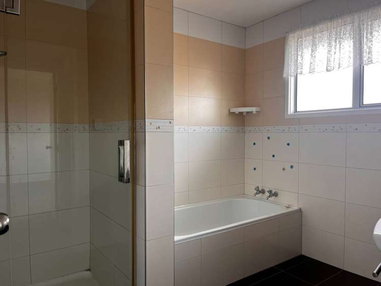 15a Doment Crescent Orewa_12