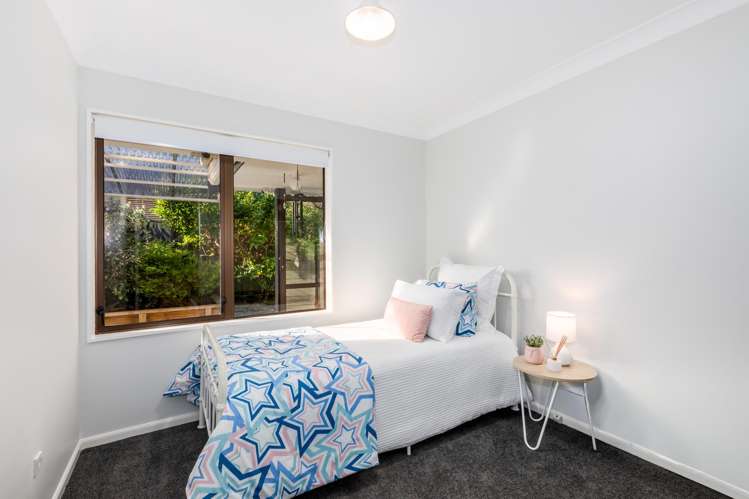 15 King Charles Drive Kingsley Heights_12