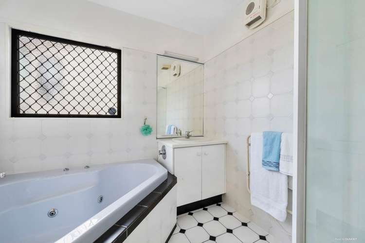 16 Calypso Place Rothesay Bay_9