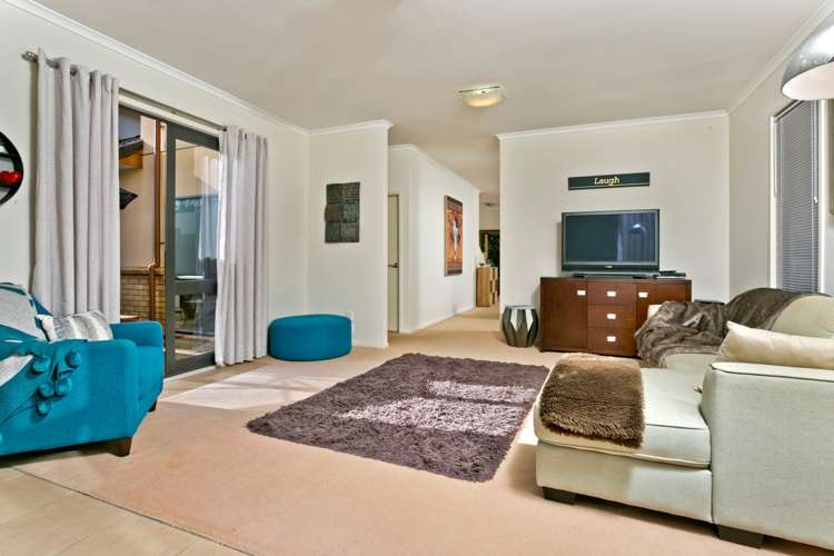 4 Greenbough Lane Greenhithe_9