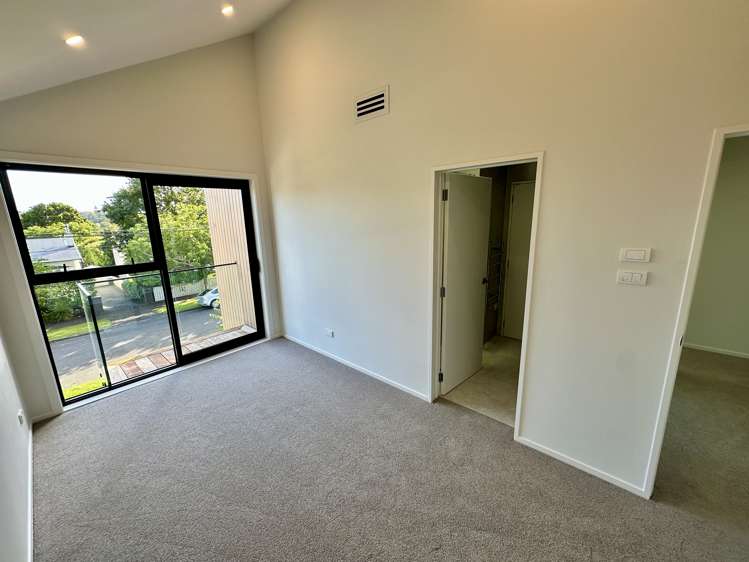 24 Burch Street Mount Albert_11