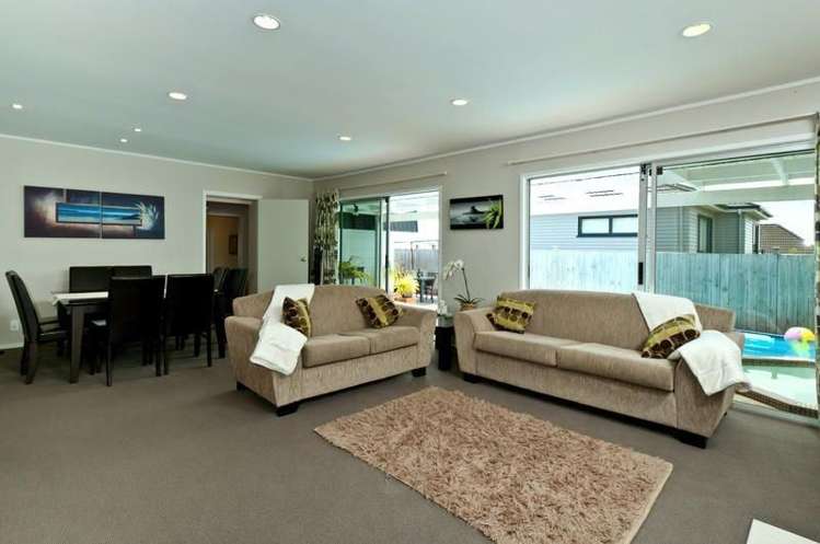 607 Beach Road Rothesay Bay_27