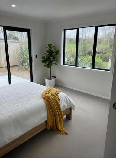 92 Metoriti Crescent_3
