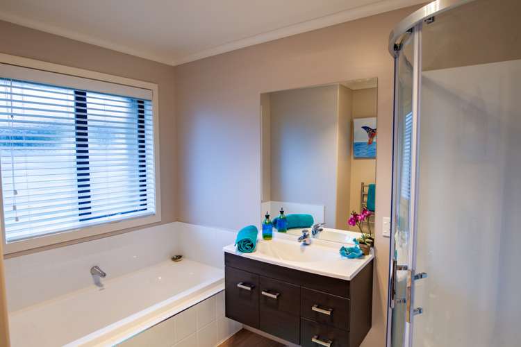 8 Fullford Drive Richmond_10