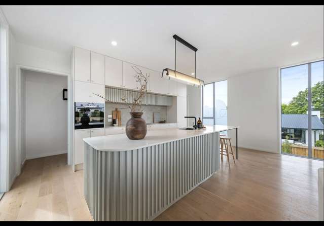 1/2 Gunwelloe Lane Burwood_1