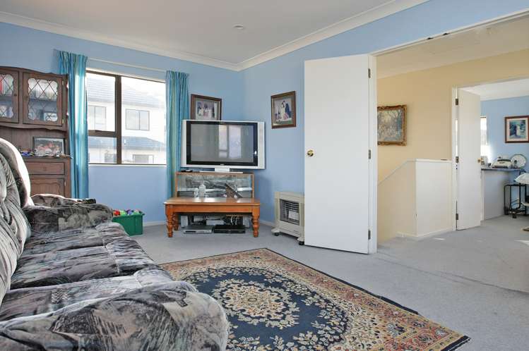 16 Bowes Crescent Strathmore Park_3