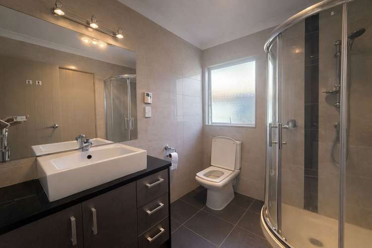 22 Kestev Drive Flat Bush_3