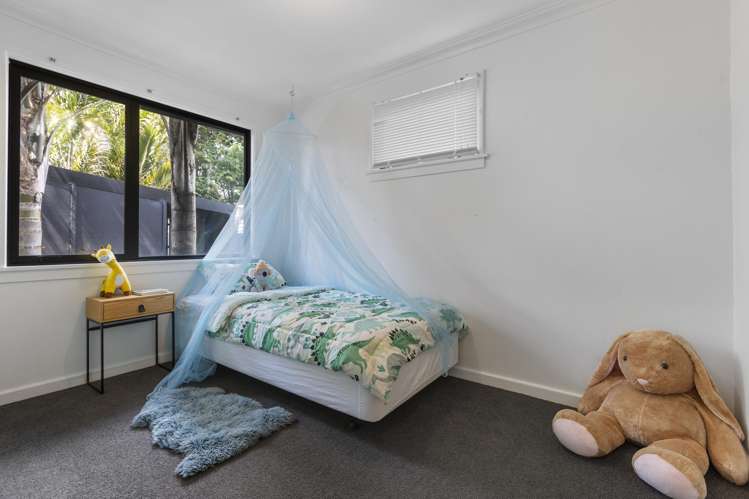 145 Seaview Road Westown_23