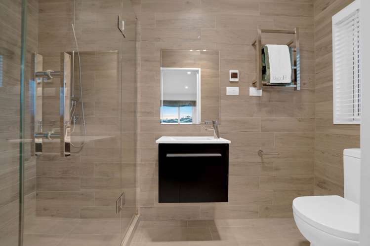 17 Masons Road Oteha_39