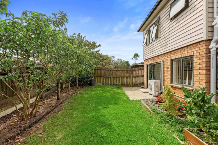 84 Naylors Drive Mangere_17