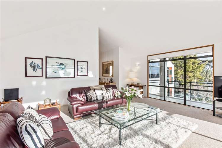 8 The Knoll Greenhithe_32