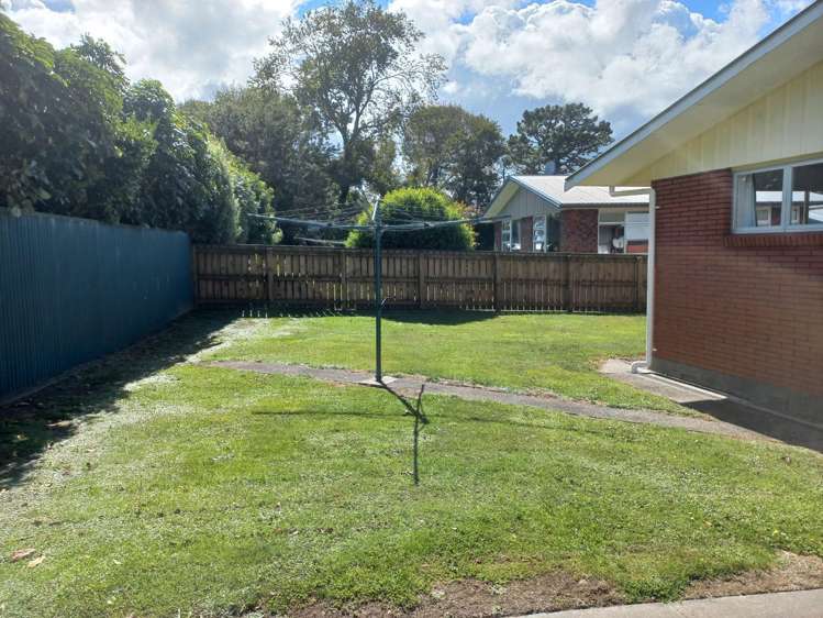 11 Fairbank Avenue Stratford_17