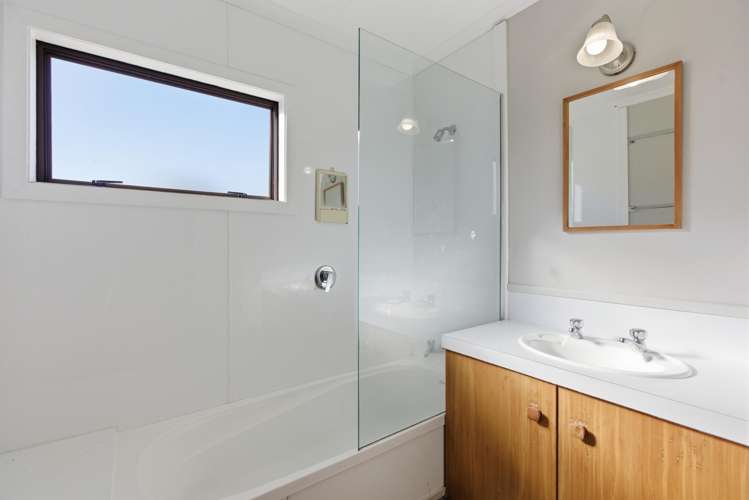 14 Dunn Street Egmont Village_11