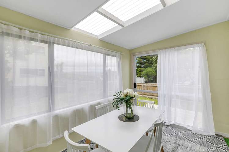 1 Crown Hill Titahi Bay_18