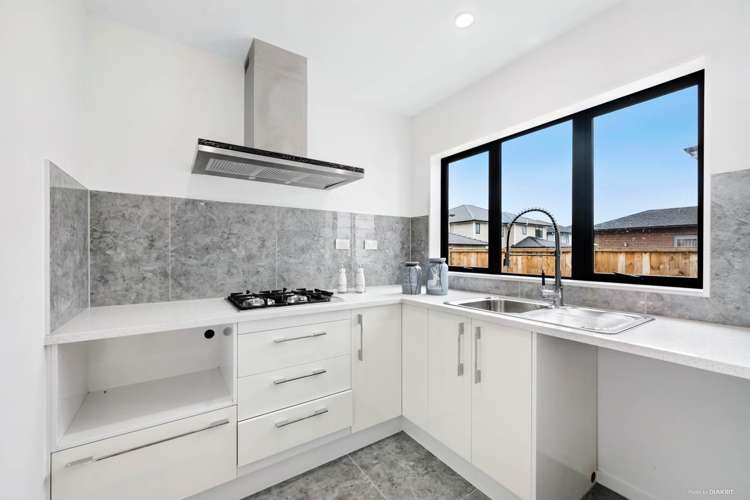 6 Eastfield Avenue Flat Bush_6