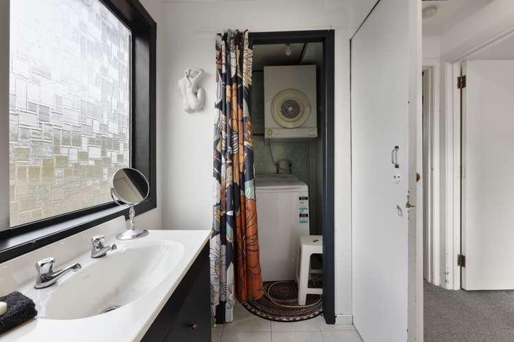 53 Easther Crescent Kew_22