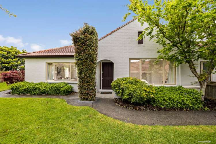 38 Earnslaw Crescent Clover Park_12