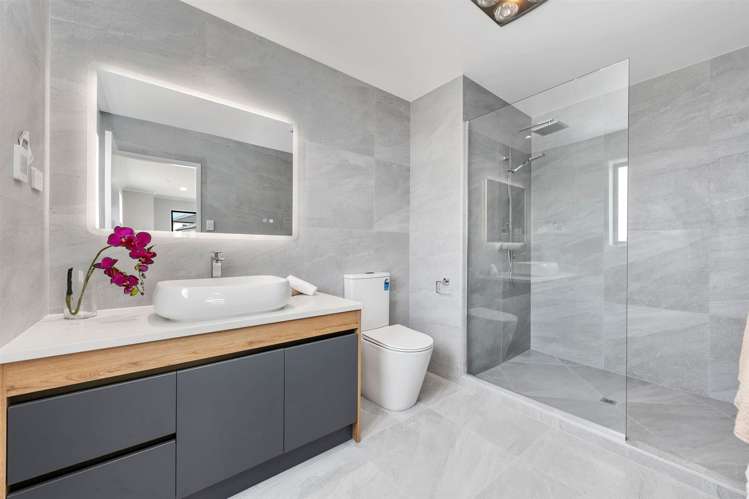 30 Ballyalton Crescent Flat Bush_24