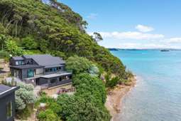 Ex-All Black Joe Karam selling his Kawau Island hideaway