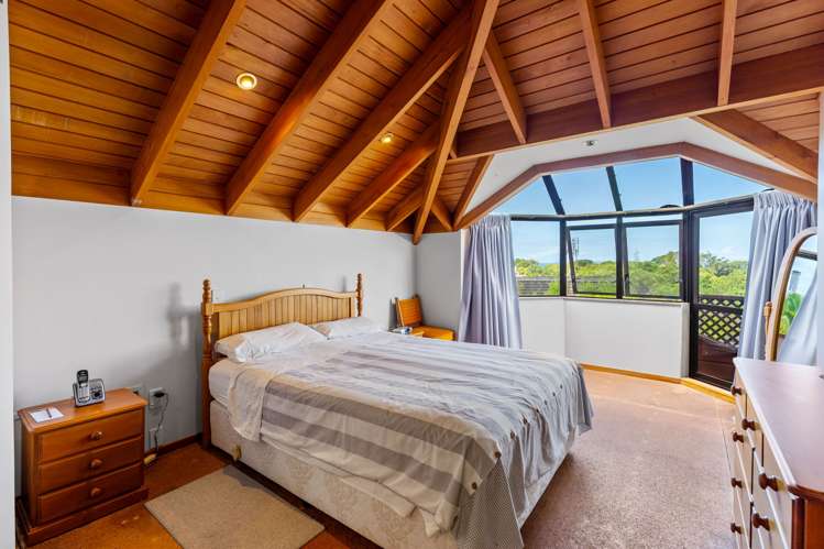 1/62 Beach Road Castor Bay_14