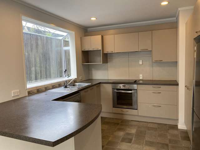 3/22 Clonbern Road Remuera_1