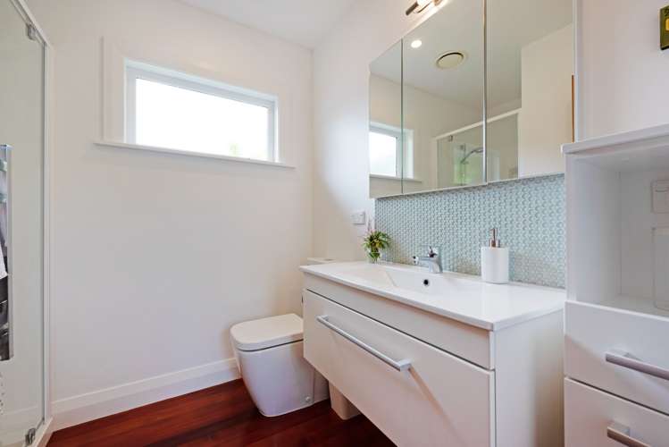 11 Firth Terrace Karori_17