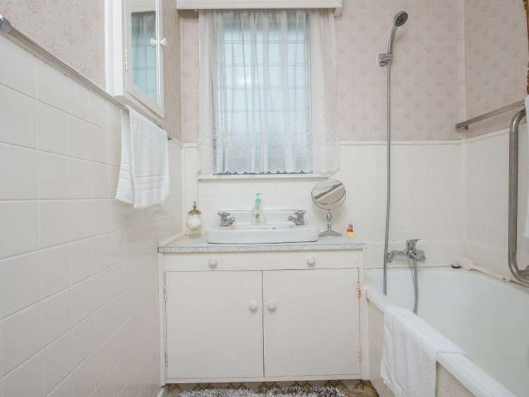 19 Masefield Drive Enderley_10