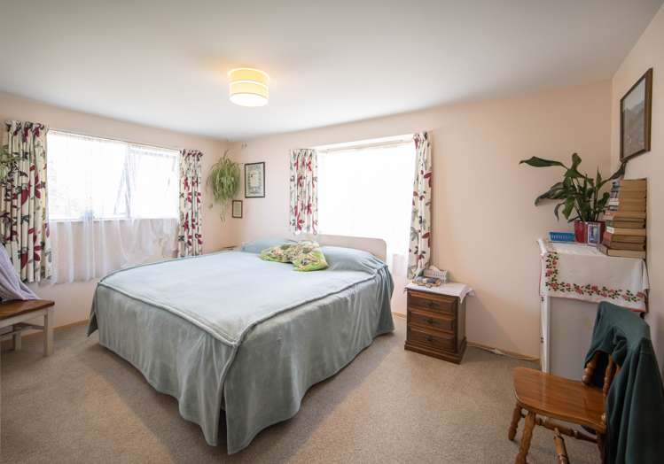 53 Maudes Road Deborah_14