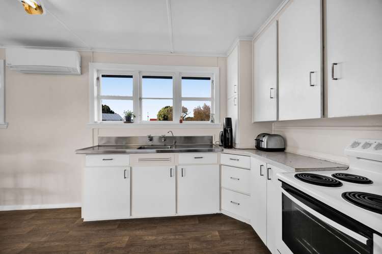 16 Riemenschneider Street Manaia_7