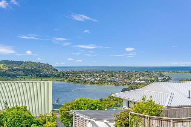 8 Hinemoa Terrace Tairua_2