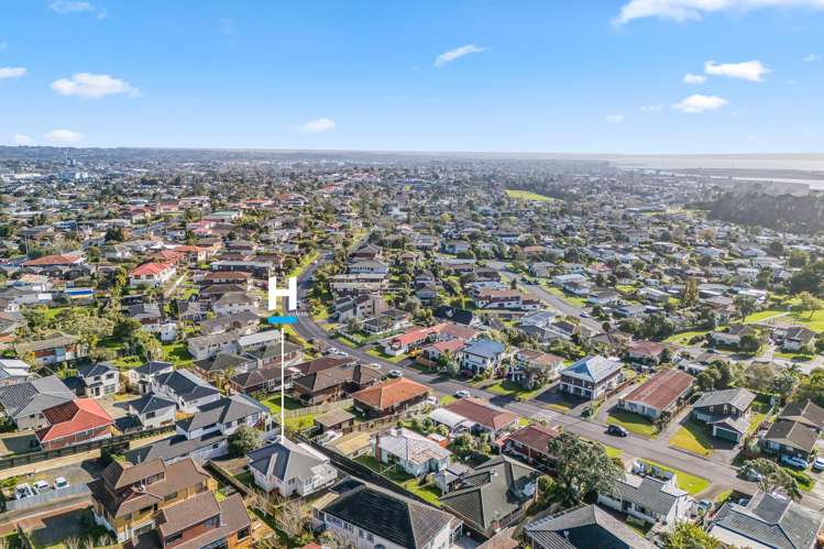 4233 Great North Road Glendene_27