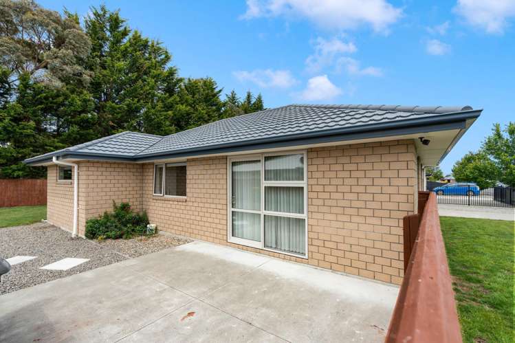 8 Maple Grove Solway_19