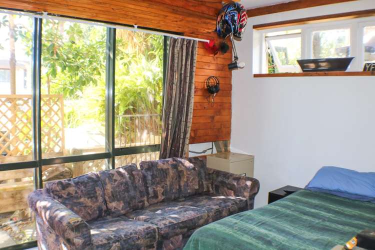 138 Bellevue Road Brookfield_12