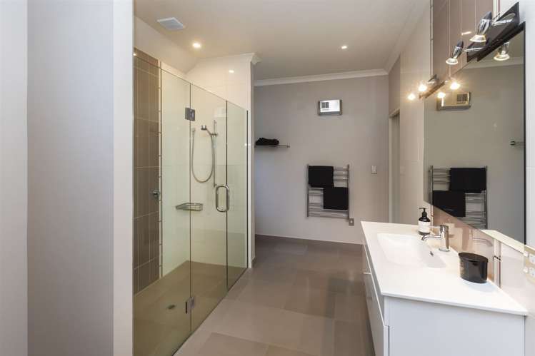 26 Applefield Court Northwood_13