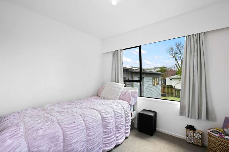 26 Cypress Crescent Pukete_15