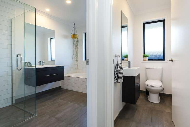 160 Southfield Drive Lincoln_17