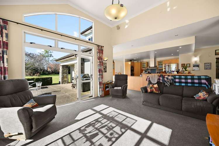 270 Holmwood Drive Ngahinapouri_6