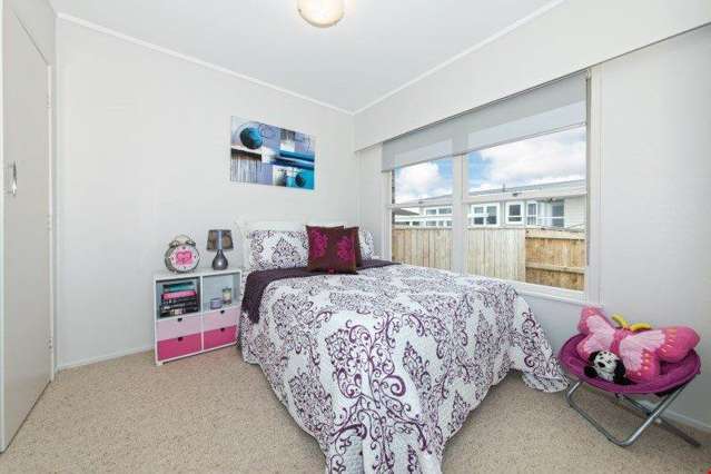 2/32 Dale Crescent Pakuranga_4