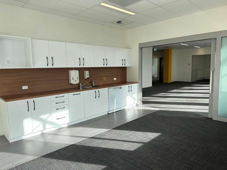 Level 2A/586 Victoria Street Hamilton Central_2