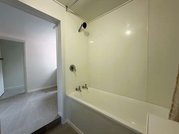 15 Threadneedle Street Greymouth_12